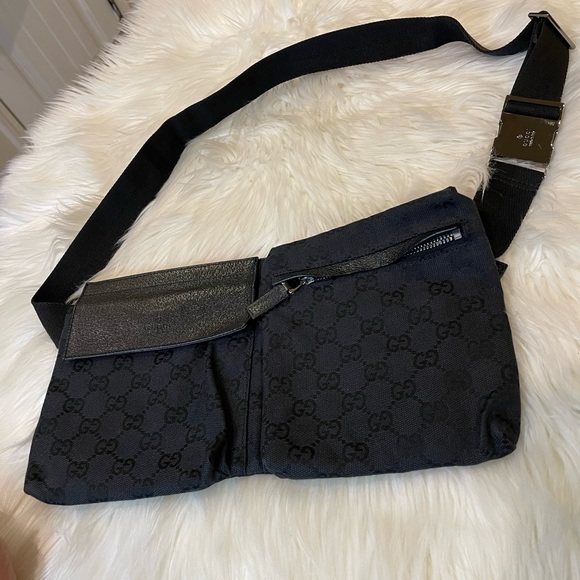 🎉SOLD! Gucci GG Waist Bag - Picture 3 of 10